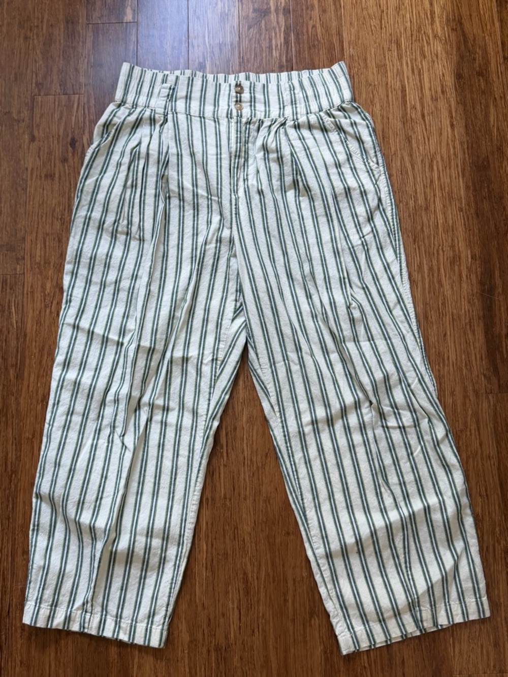 Urban Outfitters Striped and cropped summer pants